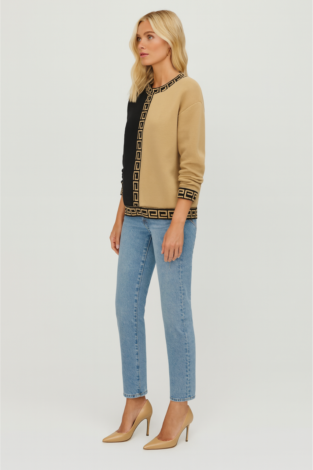 Women's Warm Round Neck Sweater for Winter Comfort