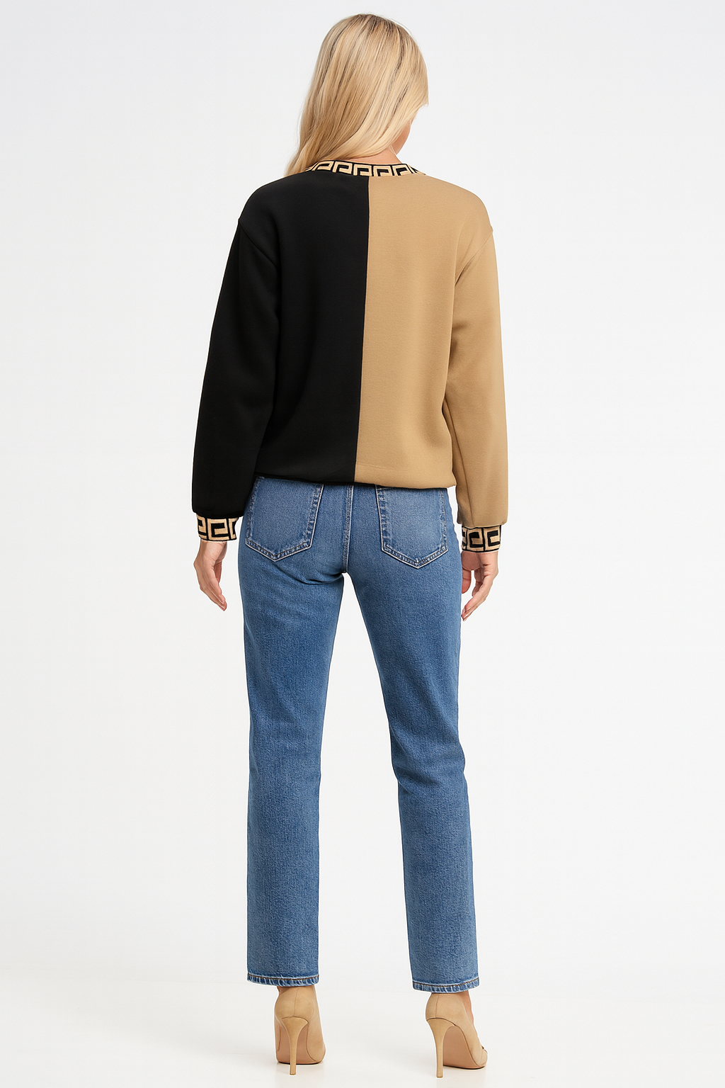 Women's Warm Round Neck Sweater for Winter Comfort