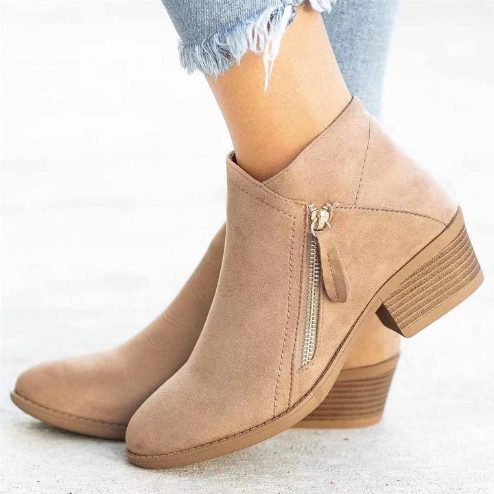 Women’s Ankle Boots – Side-Zip Design with Low Heel and Timeless Silhouette