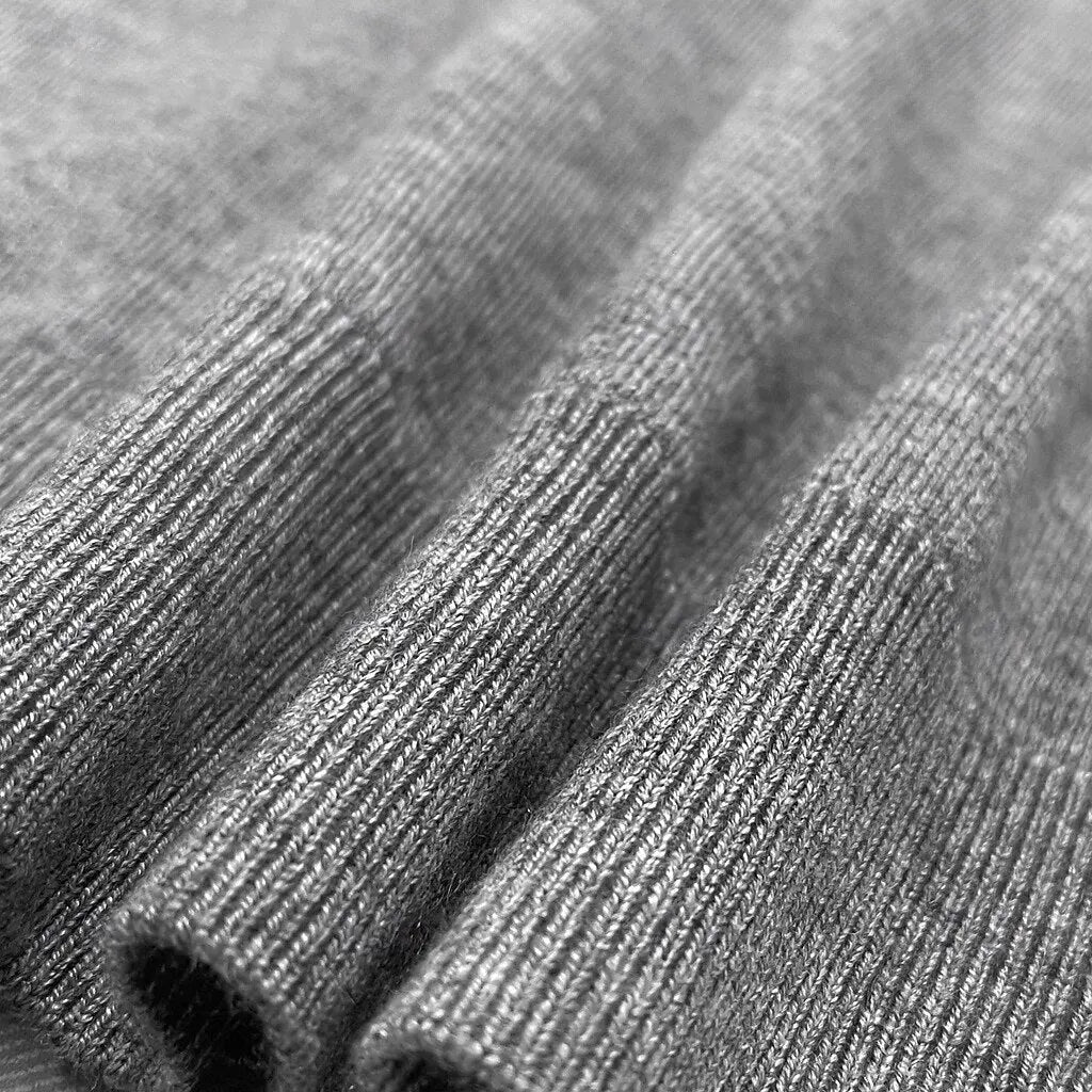 Men’s V-Neck Knit Vest – Refined Simplicity for Layered Styling