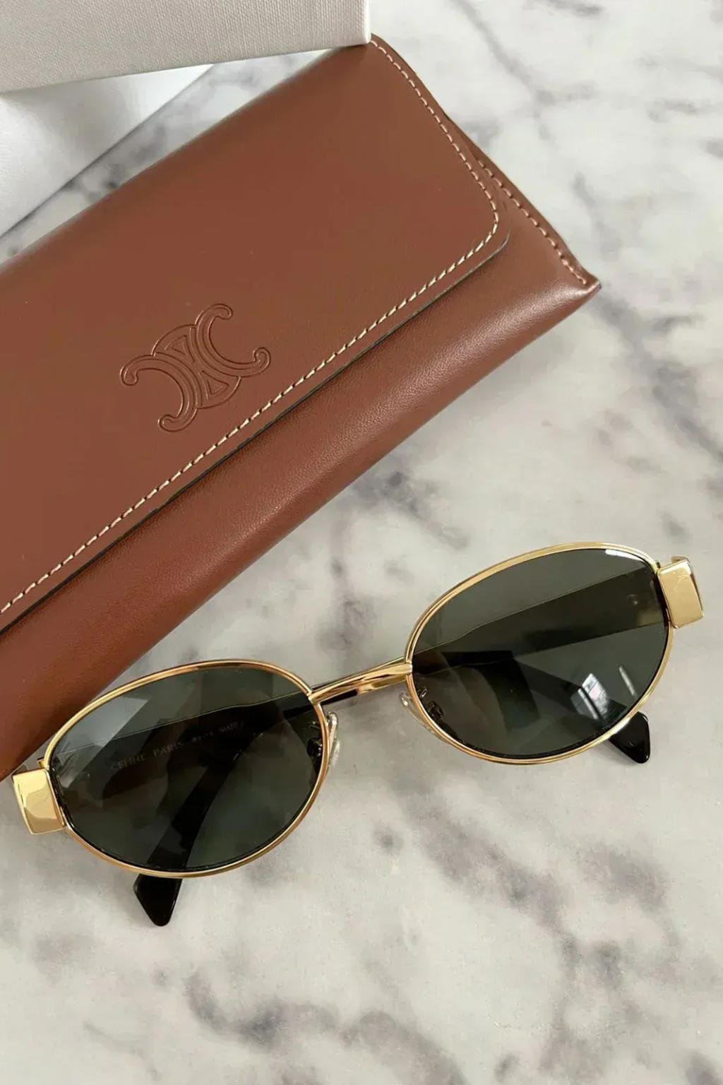 Women’s Oval-Frame Sunglasses for Sun Protection