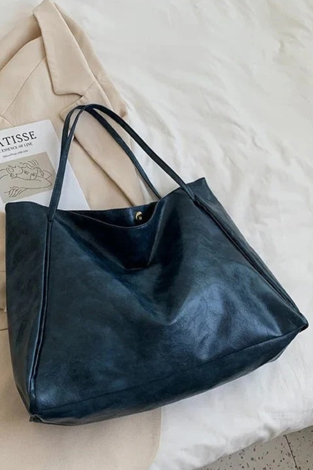 Women's Retro-Inspired Summer Shoulder Bag