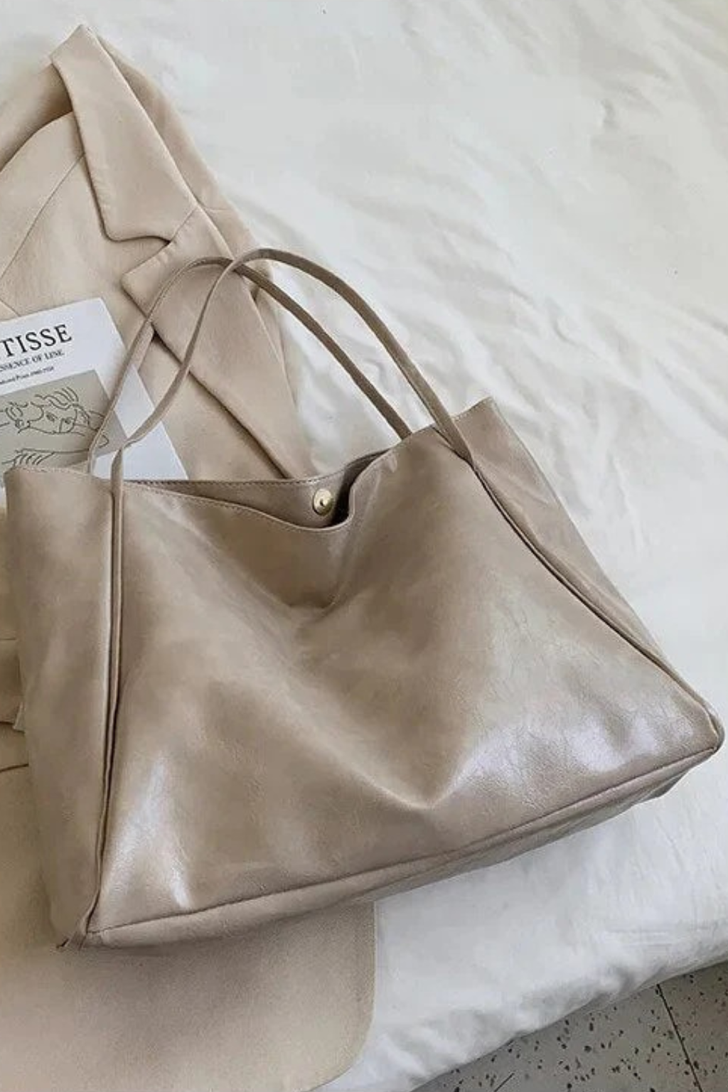 Women's Retro-Inspired Summer Shoulder Bag