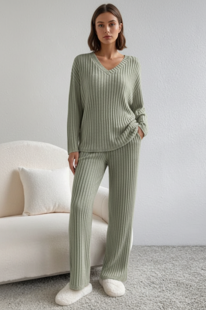 Women’s Ribbed Knit V-Neck Lounge Set