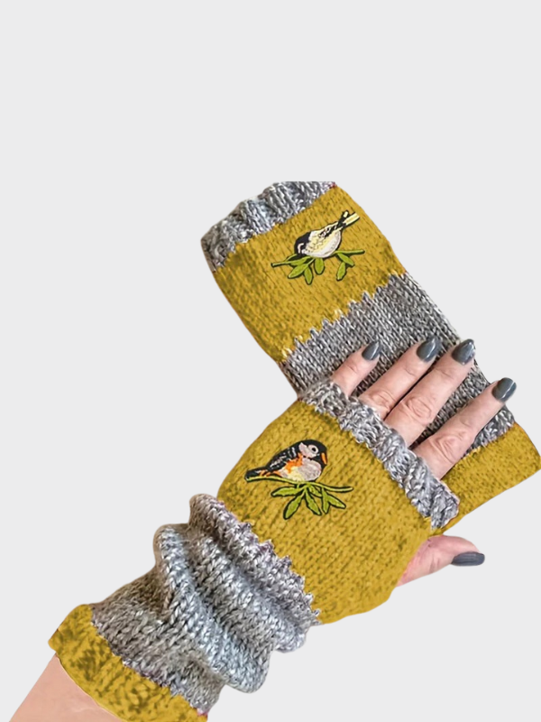 Women’s Vintage-Inspired Fingerless Gloves