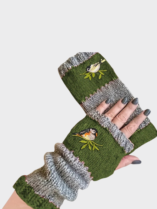 Women’s Vintage-Inspired Fingerless Gloves
