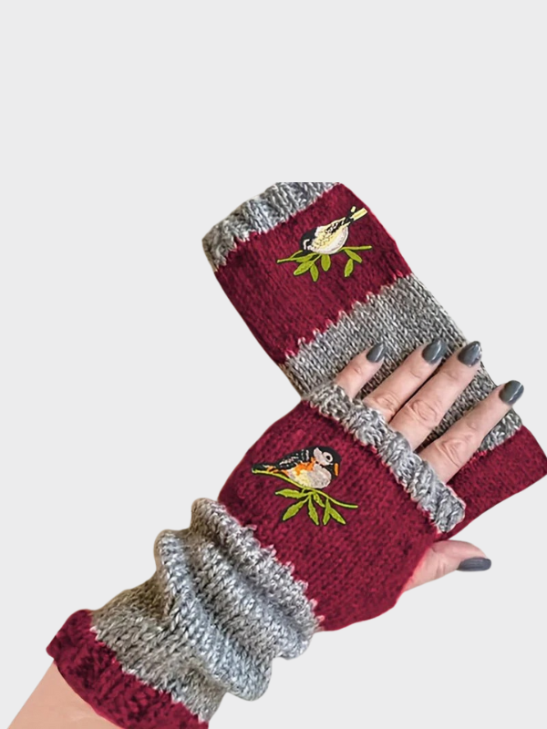 Women’s Vintage-Inspired Fingerless Gloves