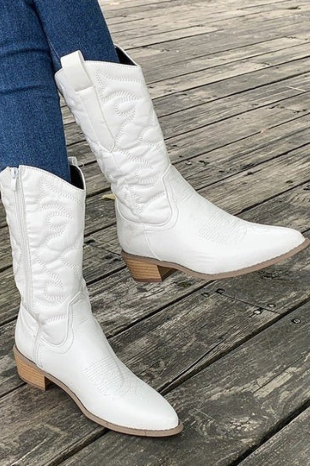 Women’s Western Stitching Mid-Calf Cowboy Boots