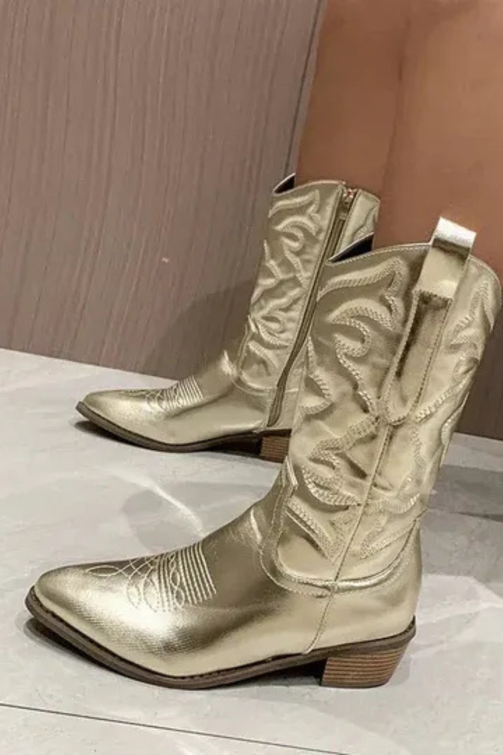 Women’s Western Stitching Mid-Calf Cowboy Boots
