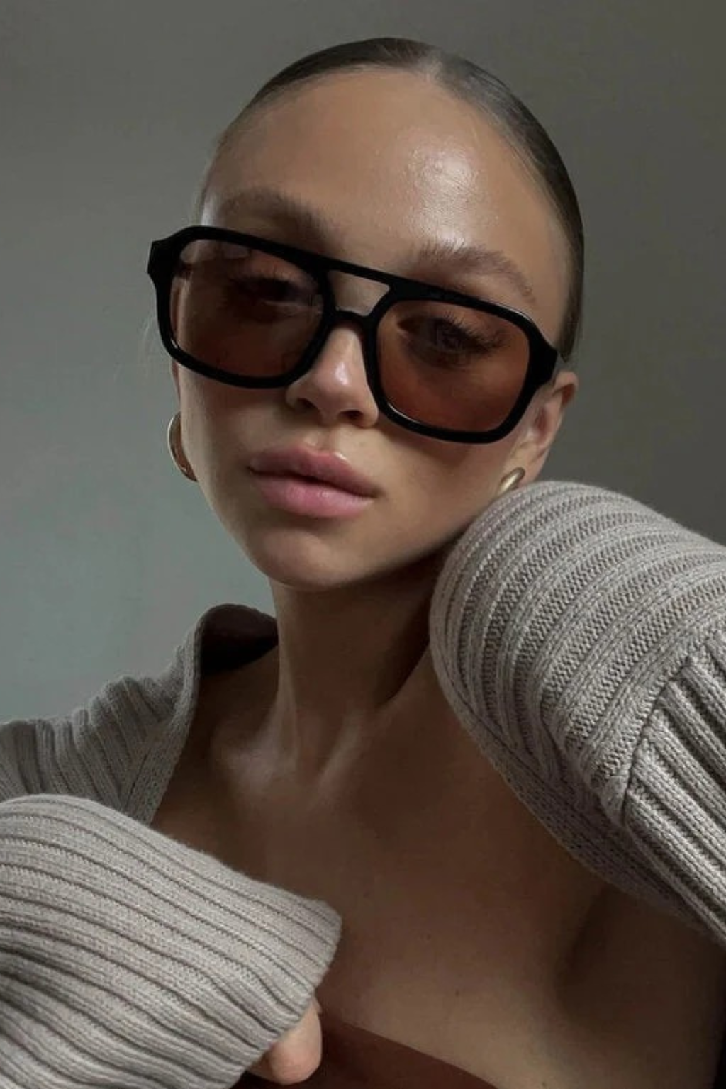 Women’s Retro Sunglasses with Modern Flair